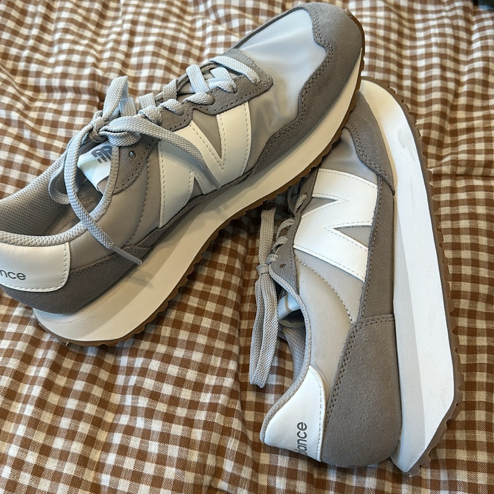 NEW BALANCE 237 GREY